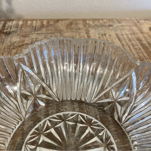 Shamrock Shaped Glass Candy Dish 6” Across Four Leaf Clover - Picture 7 of 8